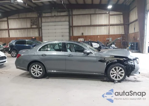 2017 Mercedes-Benz E 300 4Matic z USA, uszkodzony, nr VIN WDDZF4KB0HA134594